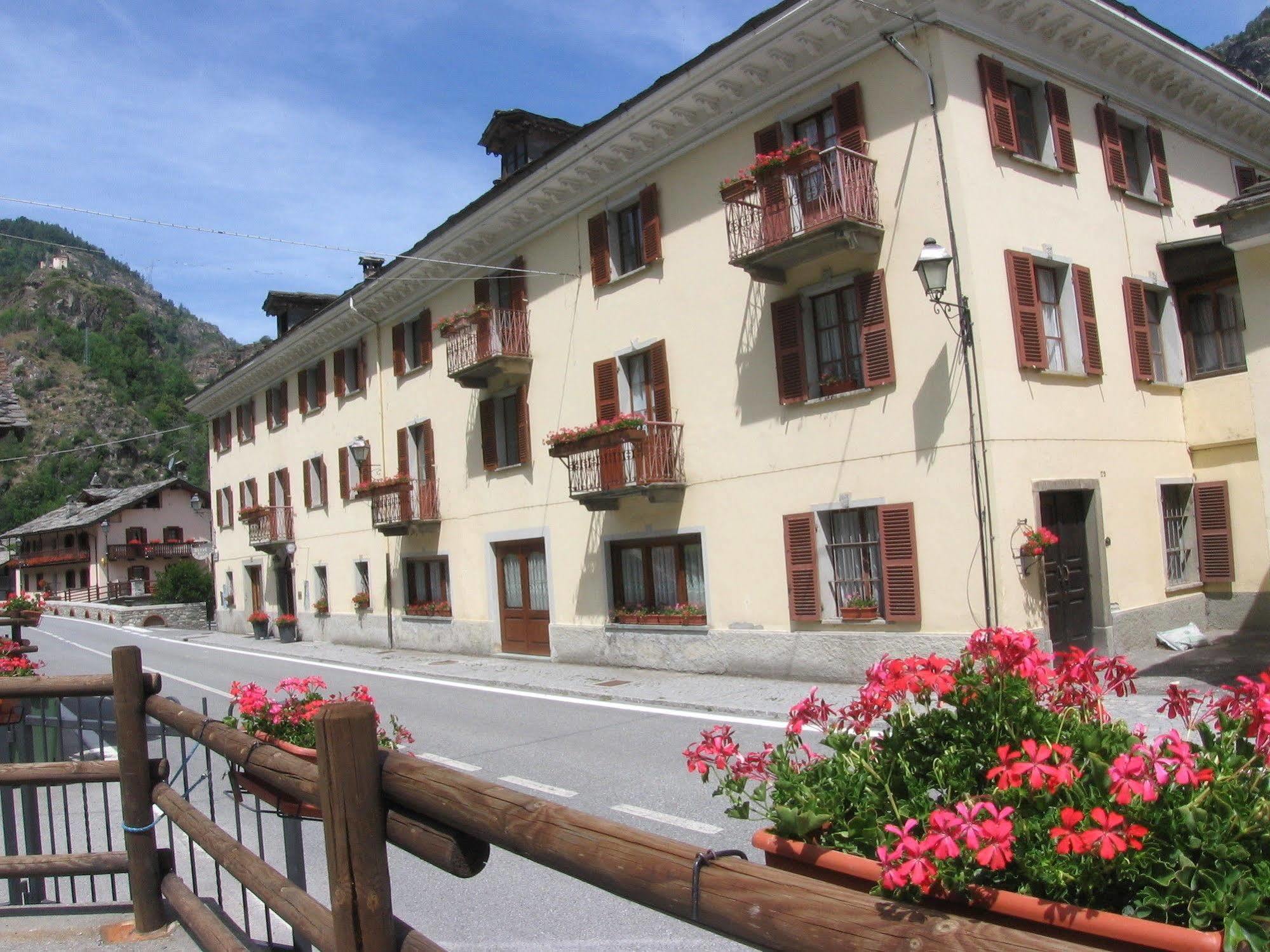 Hotel Col Du Mont Арвье Экстерьер фото